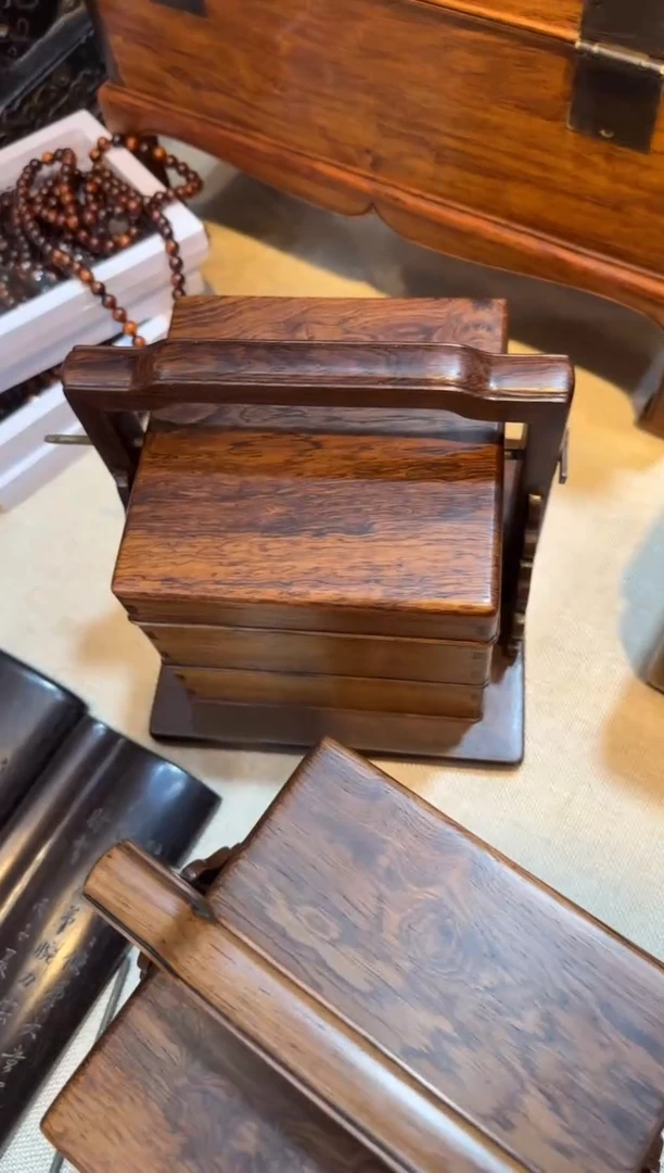 木黄花梨 小提盒  摆件