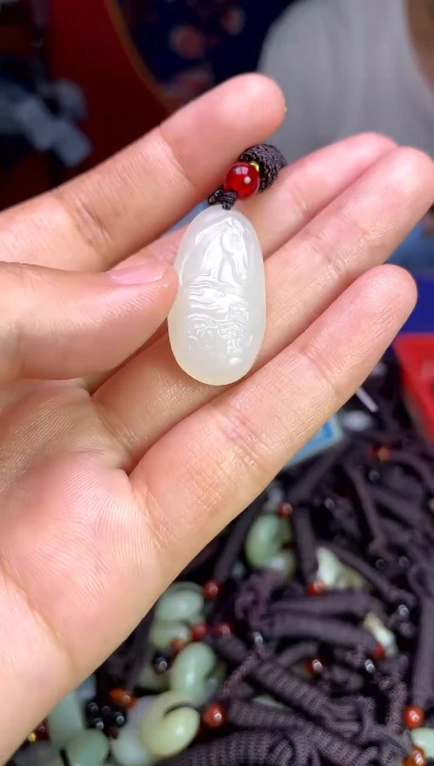 未镶嵌和田玉挂件1