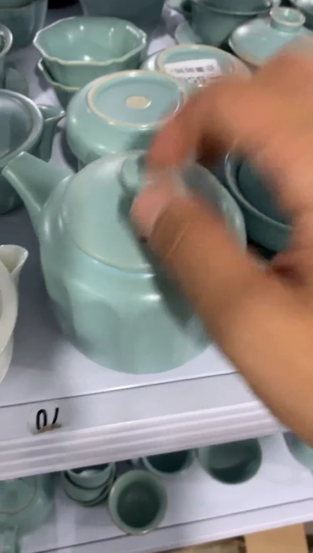 茶壶、盖碗、主人杯、客杯（轻轻微瑕介意勿拍）