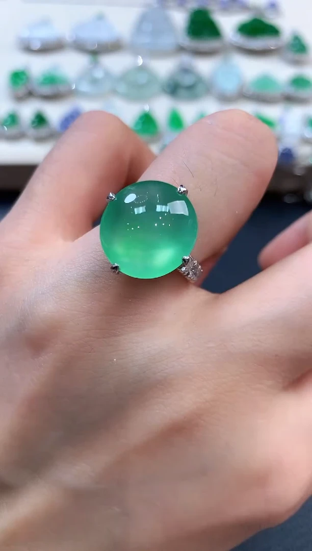 【闪购商品】翡翠戒指18K金镶嵌v52