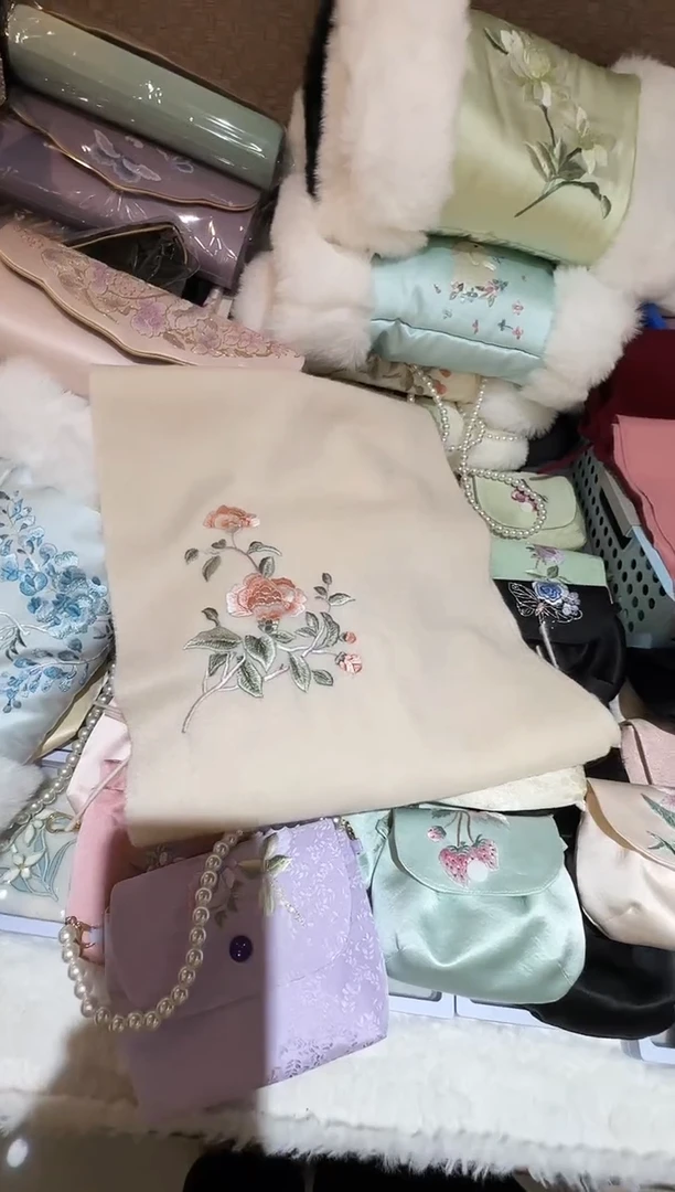 织绣予*?苏绣刺绣羊绒围巾围巾