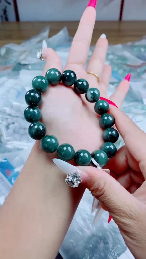 定制翡翠未镶嵌珠串