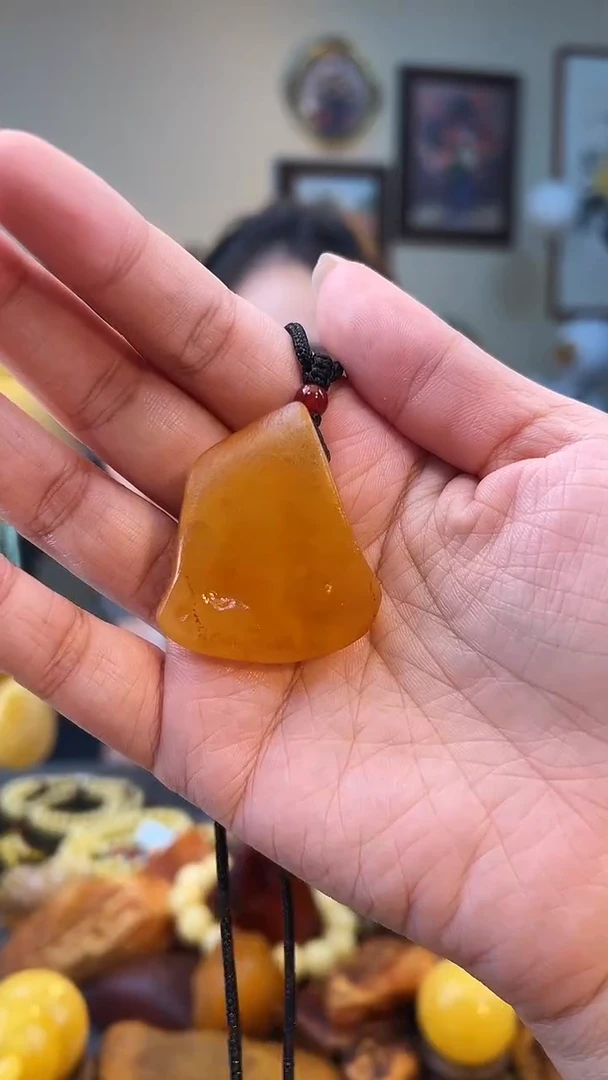 琥珀颈饰未镶嵌吊坠