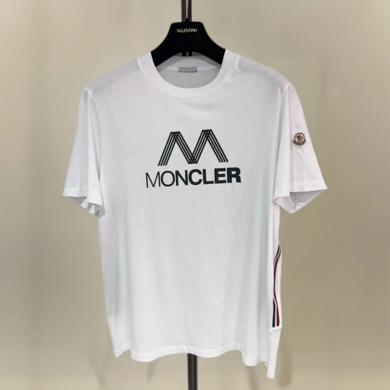 未使用 MONCLER /蒙口胸前logo白色短袖T恤/JIMI