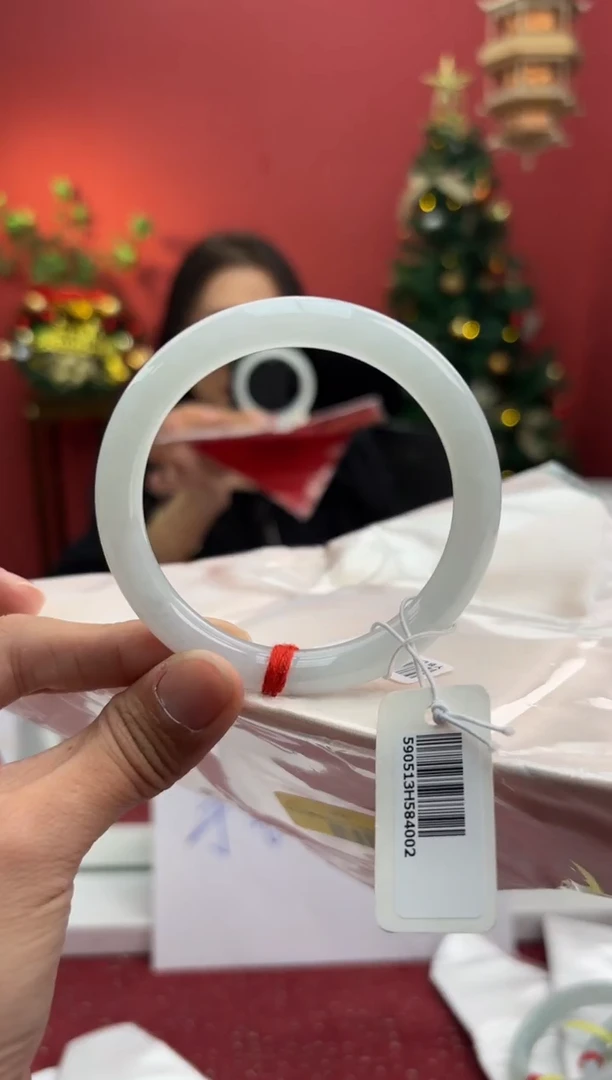 未镶嵌手镯（圆镯）翡翠翡翠手镯