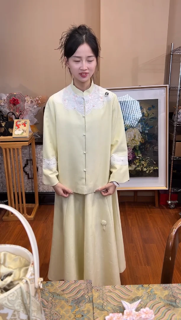 刺绣S 套装 上衣+裙子