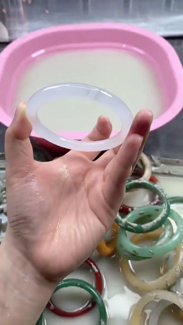 未镶嵌手镯石英质玉16 6465