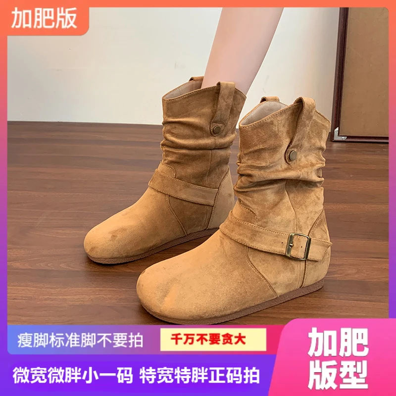 712-11加肥一脚蹬内增高绒面搭扣大筒围胖粗腿圆头褶皱大码短靴女