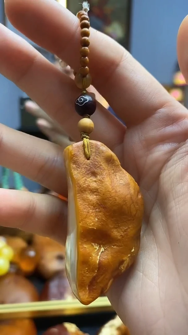 琥珀颈饰未镶嵌吊坠