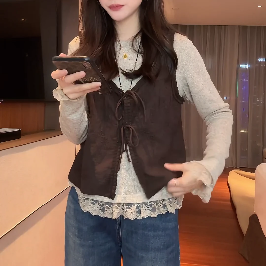 【梦露套装】秋季新款重工绣花马甲+拼接花边打底两件套装LK2506102