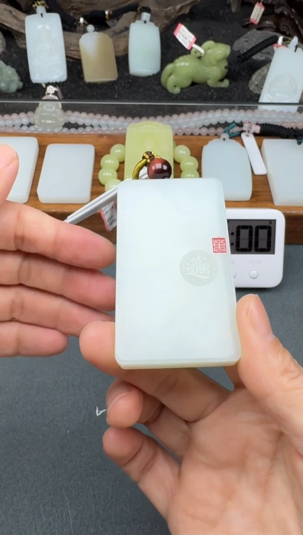 颈饰未镶嵌和田玉2