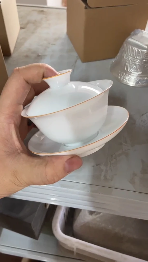杯无运费险有瑕疵的摄影的产品有使用过的痕迹有点脏介意勿拍