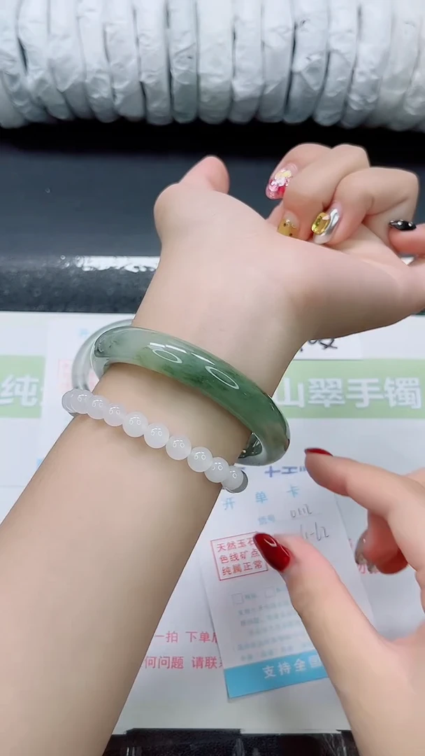 未镶嵌手镯石英质玉0112-62