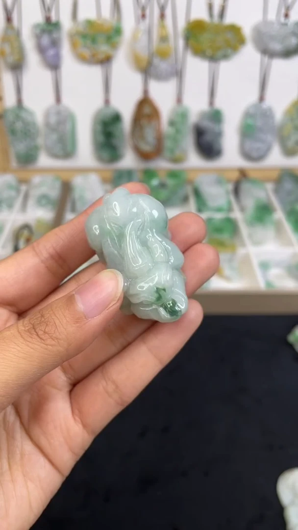 颈饰未镶嵌翡翠黄*师1