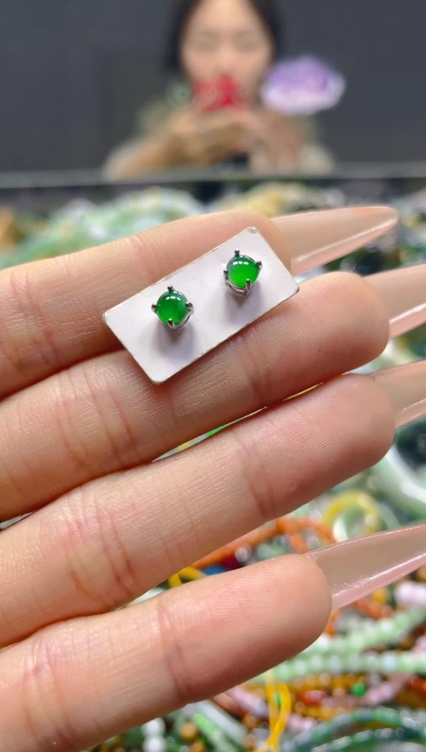 颈饰未镶嵌翡翠/V/翡翠A货，一件也是批发价