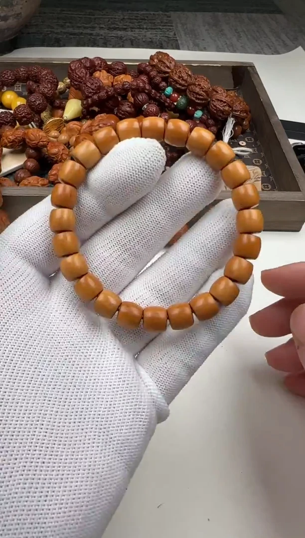 吊坠猴头核桃感**福手串