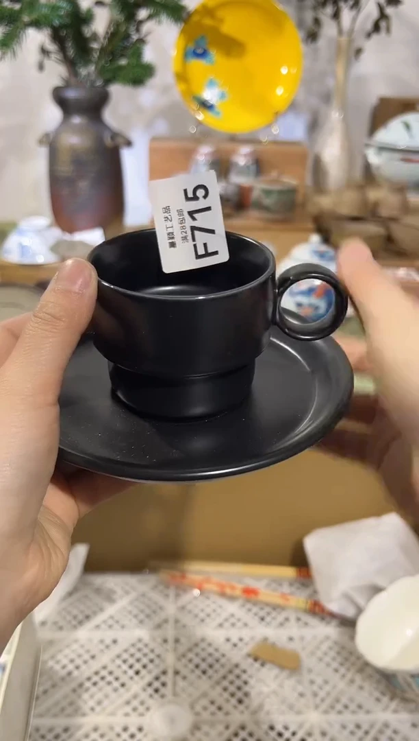 瓷片?****嗎715F满28包邮 不满找客服延期发货