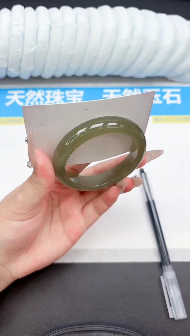 未镶嵌手镯石英质玉145-56.6