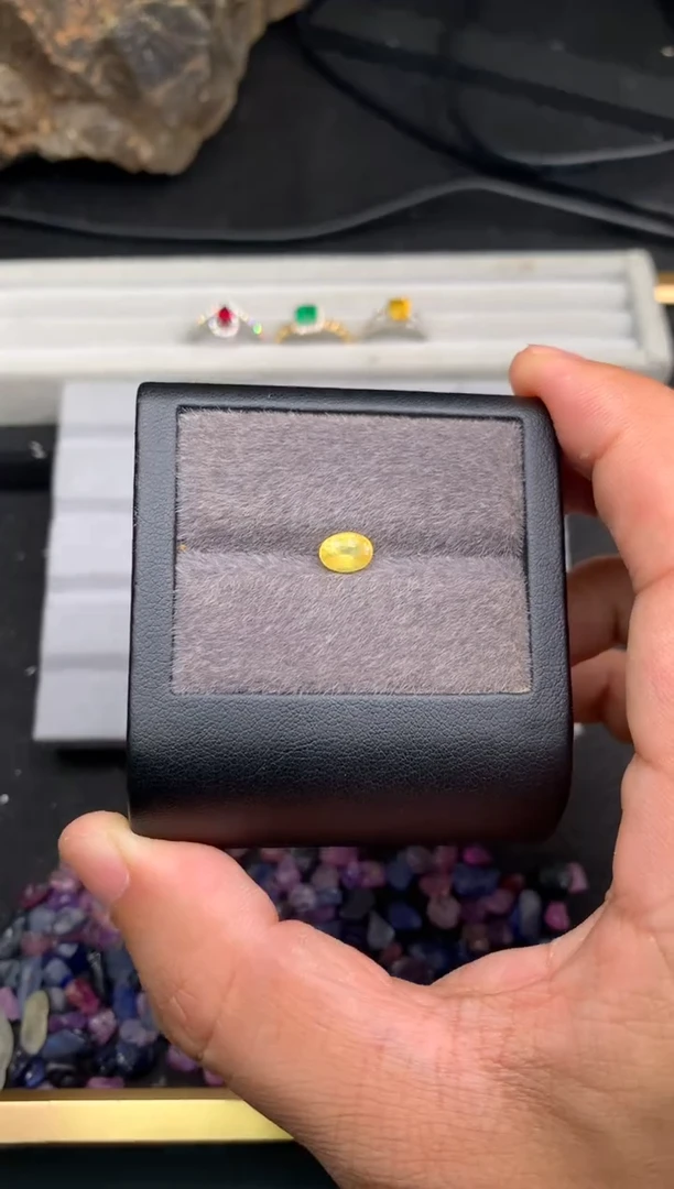 未镶嵌未镶嵌定制蓝宝石常**～1克拉黄蓝宝