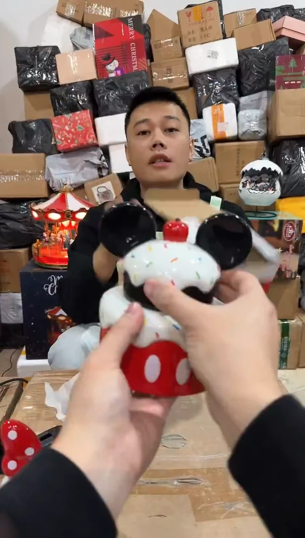 瓷片原盒米奇蛋糕罐子