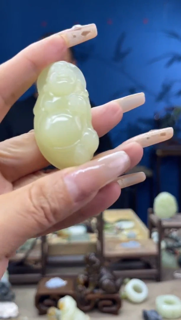 和田玉未镶嵌颈饰1