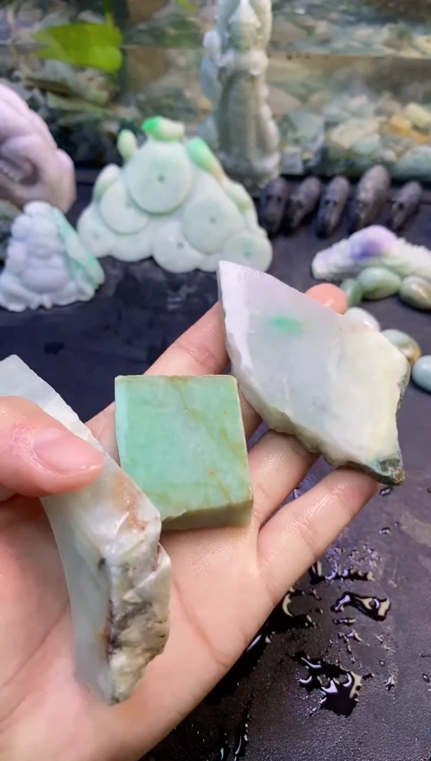翡翠未镶嵌颈饰天然翡翠051