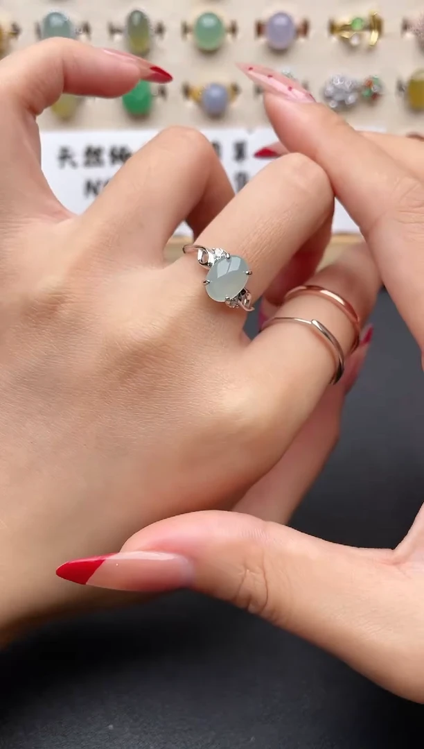 【闪购商品】翡翠戒指银S925镶嵌一物一证一礼盒