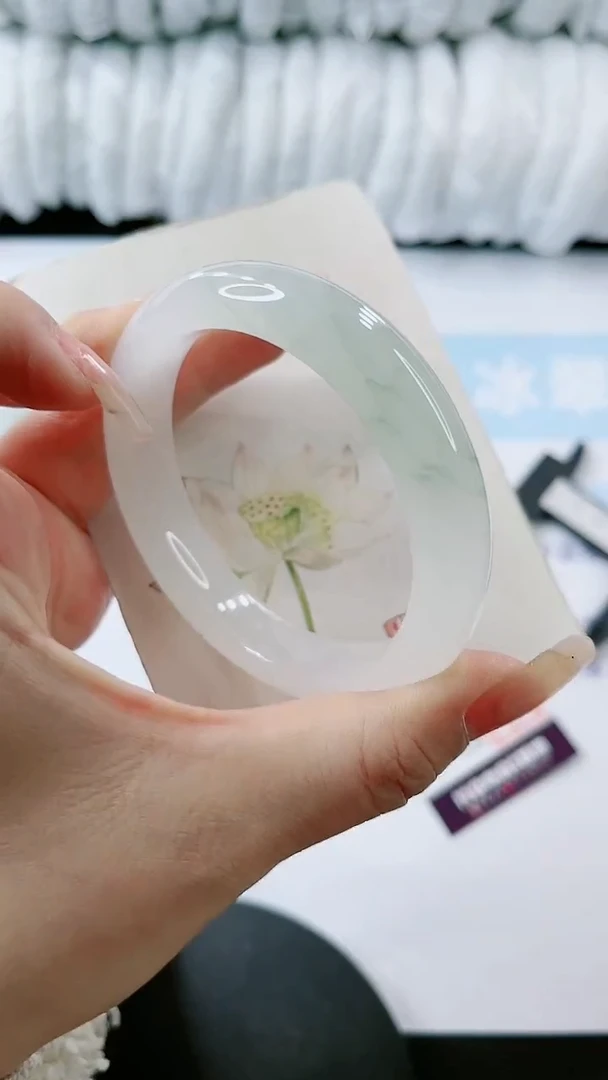 【闪购商品】石英质玉手镯未镶嵌多样性发货F209