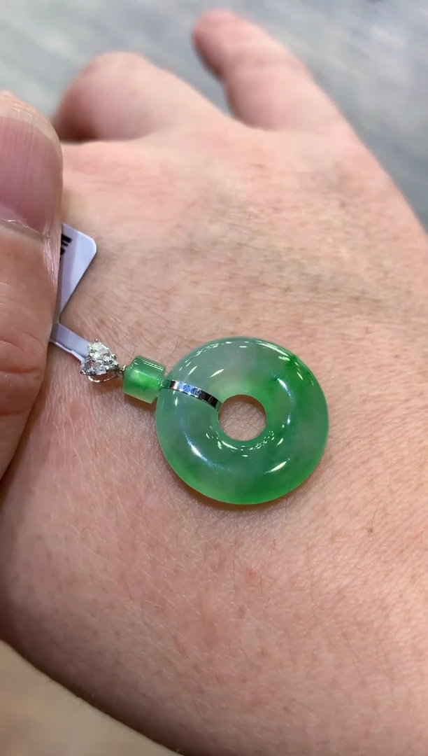 颈饰未镶嵌翡翠天然A货翡翠