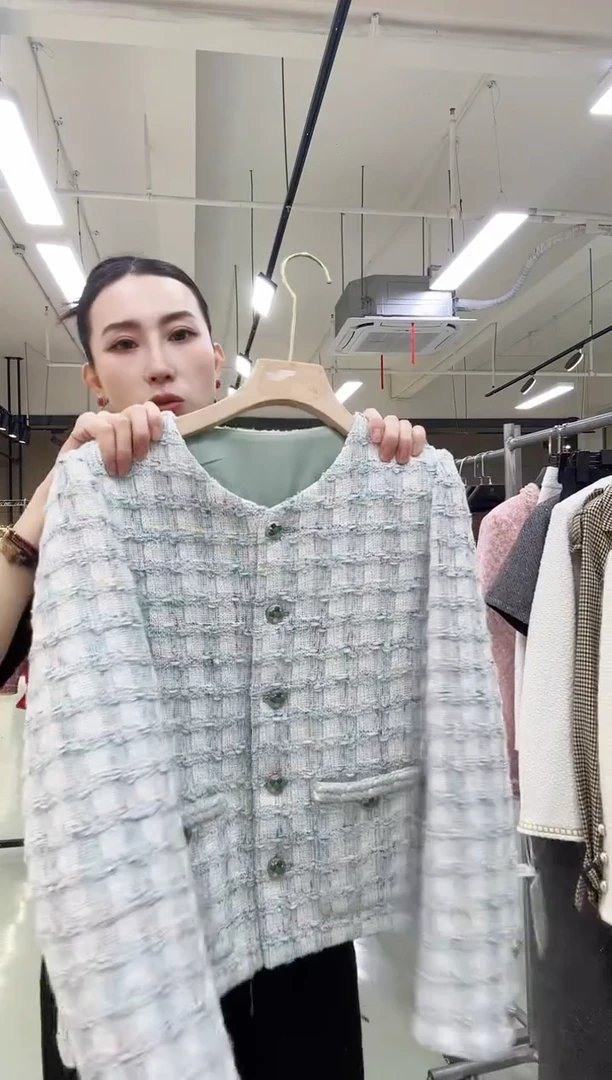 岚子闪购 2025年新款服装上衣 孤品清货 编号060