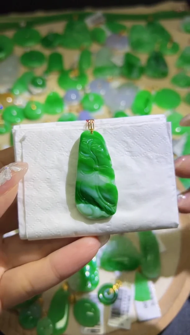 【闪购商品】翡翠颈饰18K金镶嵌Q缅料A货翡翠/支持复检/一件