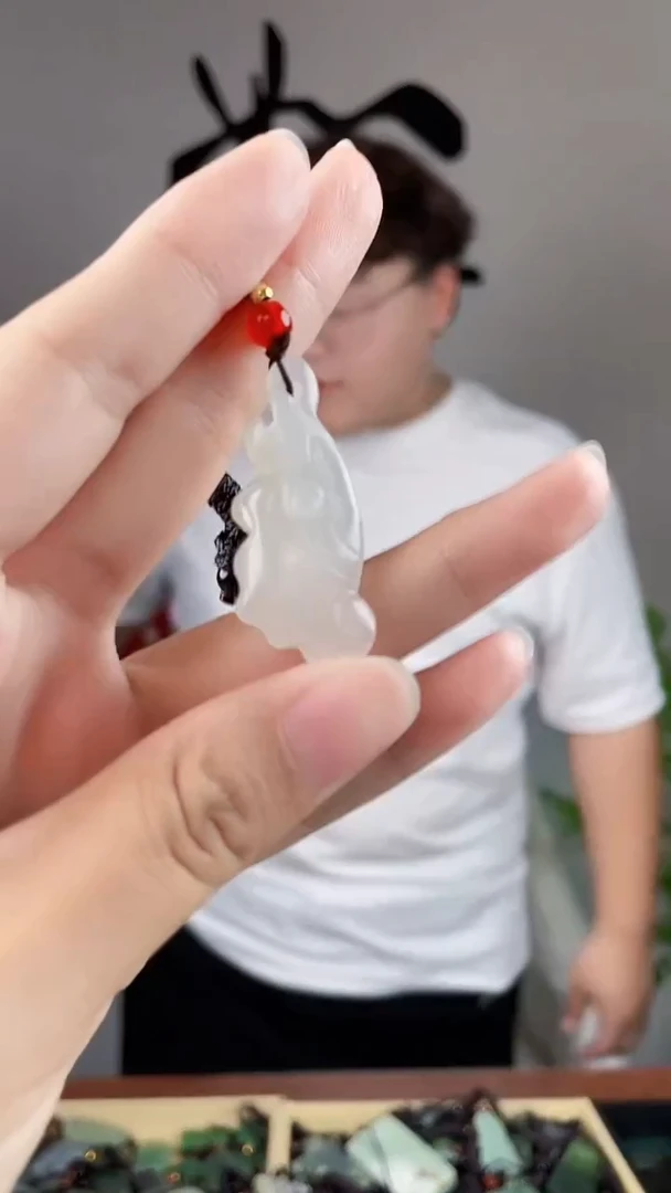 和田玉未镶嵌颈饰拍一发一，多样性发货