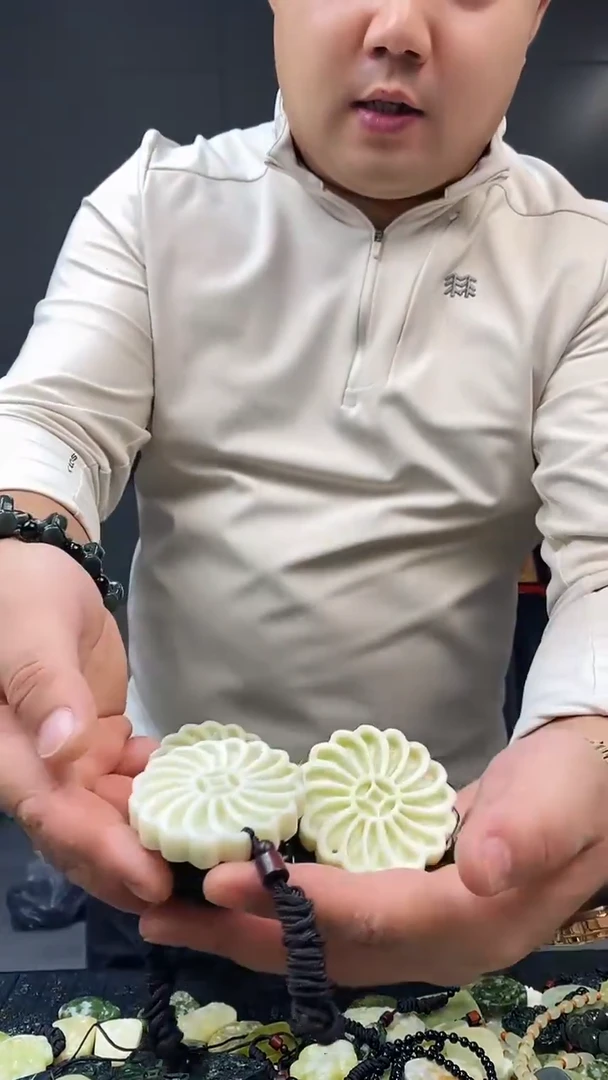 未镶嵌蛇纹石玉其他天然岫玉（多样性发其中之一）