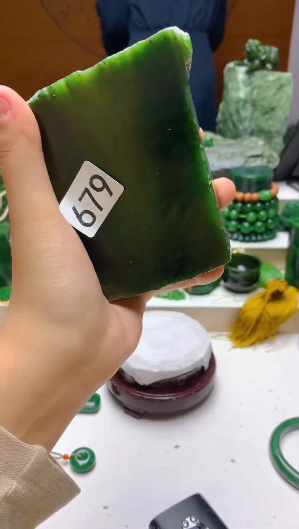 未镶嵌和田玉（碧玉）珠宝半成品1