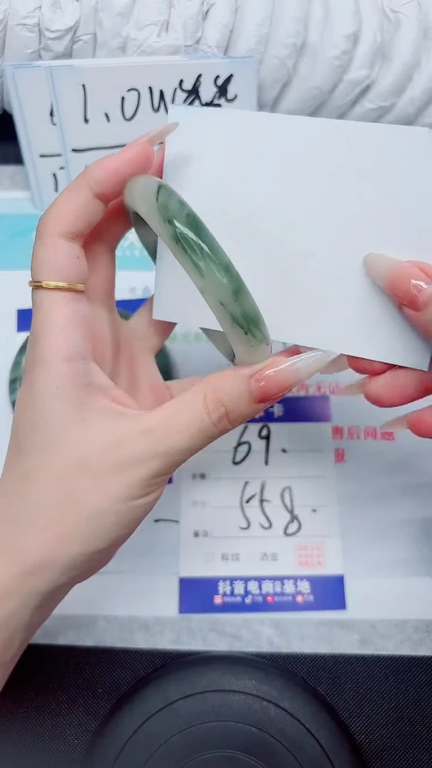 石英质玉手镯未镶嵌69-55.8