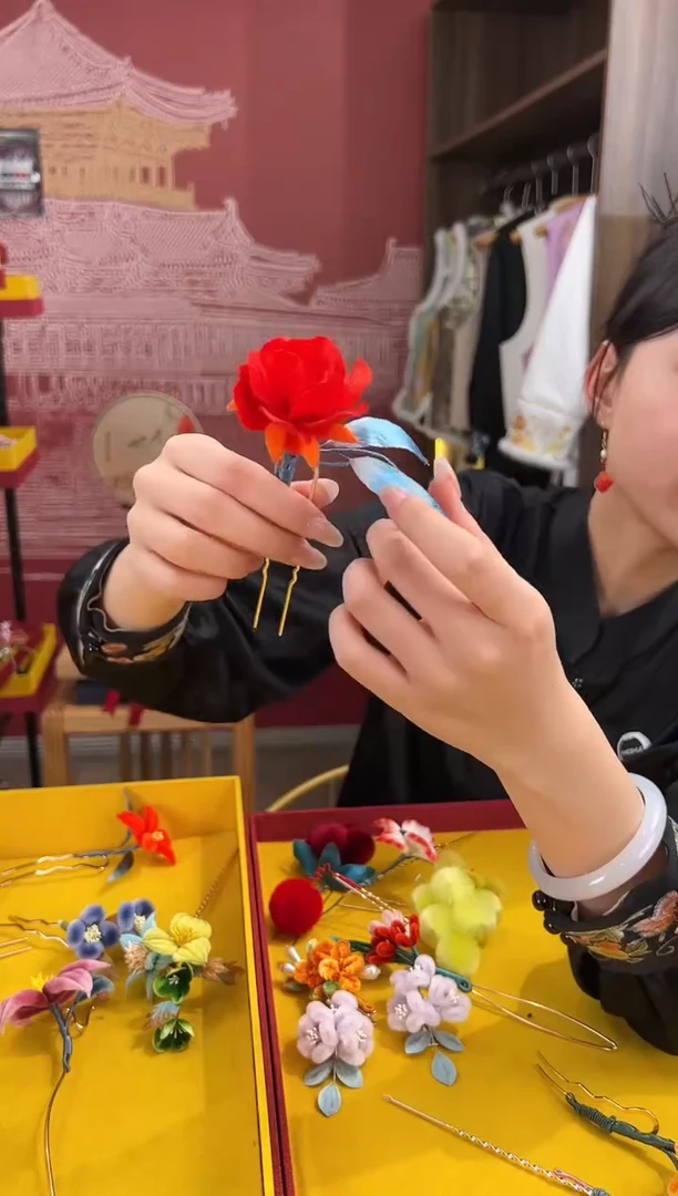 【闪购商品】刺绣非遗绒花（发饰）