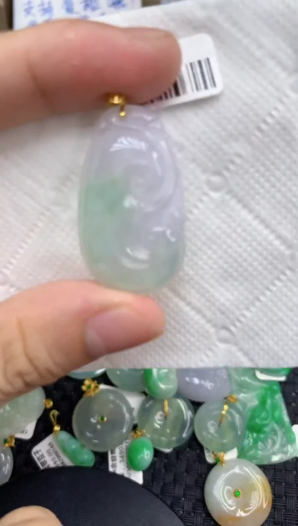 颈饰18K金镶嵌翡翠天然缅甸A货翡翠