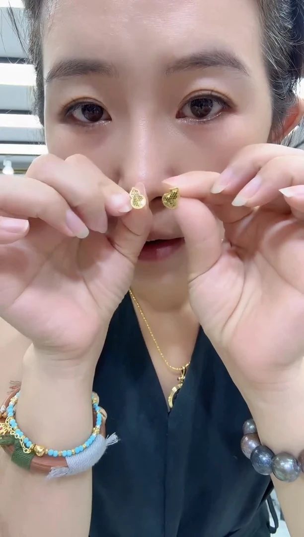 无非金属2069龙鳞葫芦耳钉一对