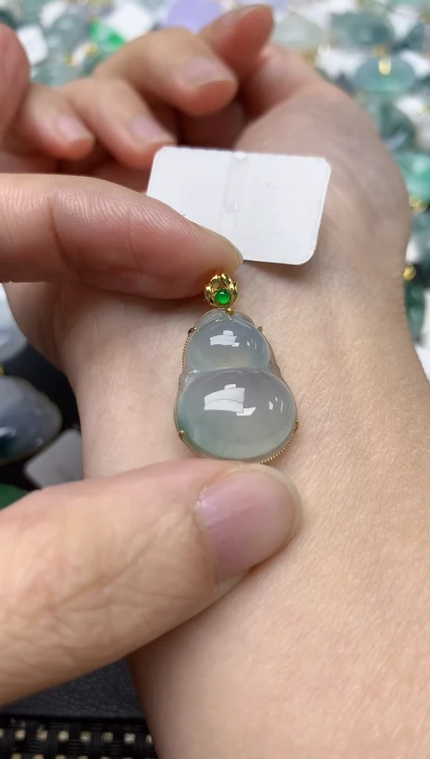 颈饰18K金镶嵌翡翠天然缅甸A货翡翠