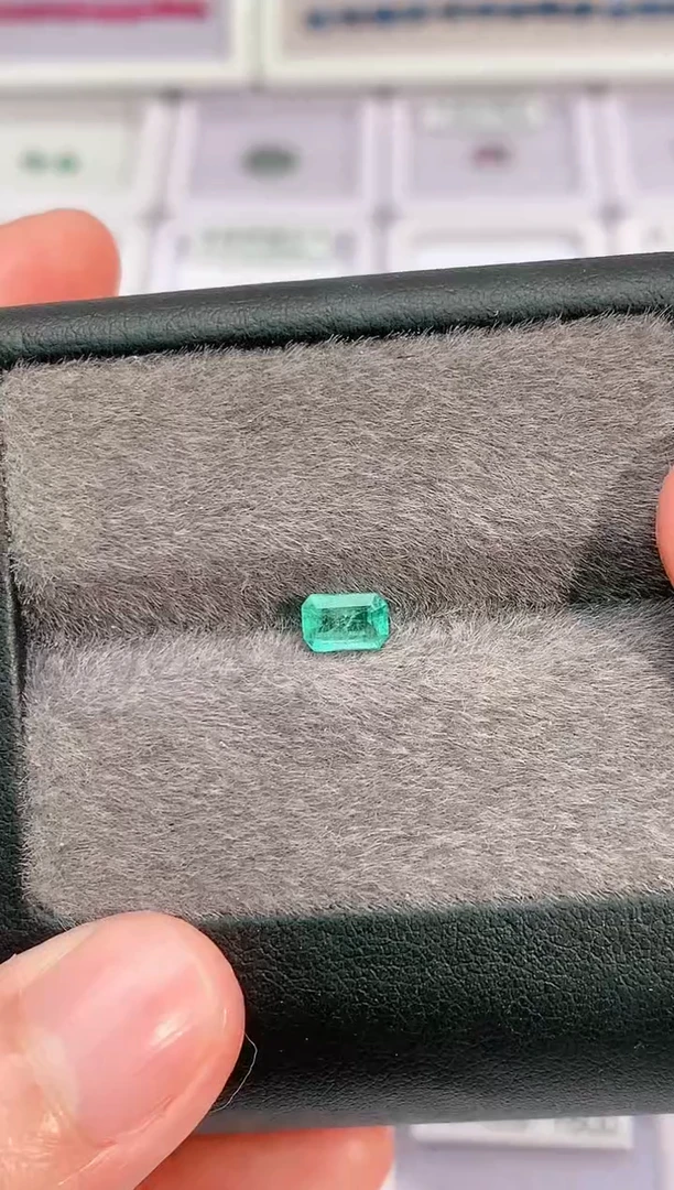 裸石祖母绿0.56-99天然赞比亚祖母绿