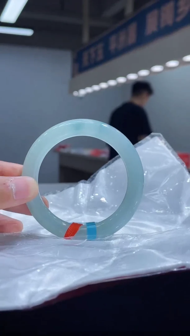 未镶嵌手镯翡翠5