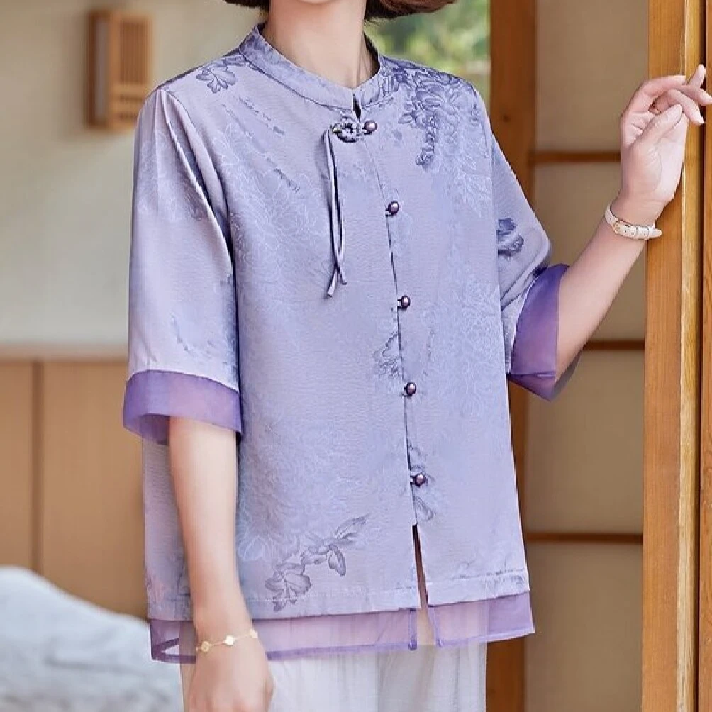 2025春夏季新款时尚洋气百搭显瘦减龄圆领盘扣中袖打底上衣女小衫
