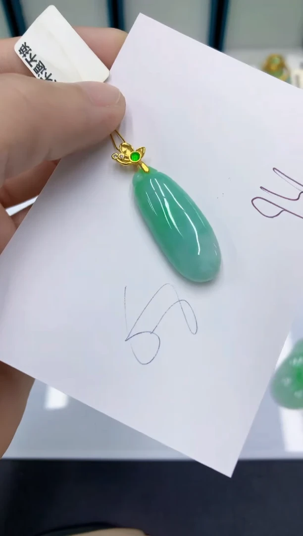 颈饰未镶嵌翡翠翡翠
