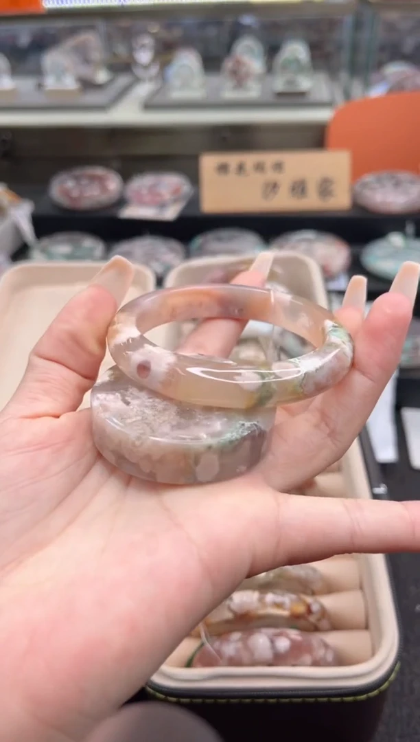 石英质玉手镯未镶嵌尘*丷圈口（赠品镯心）