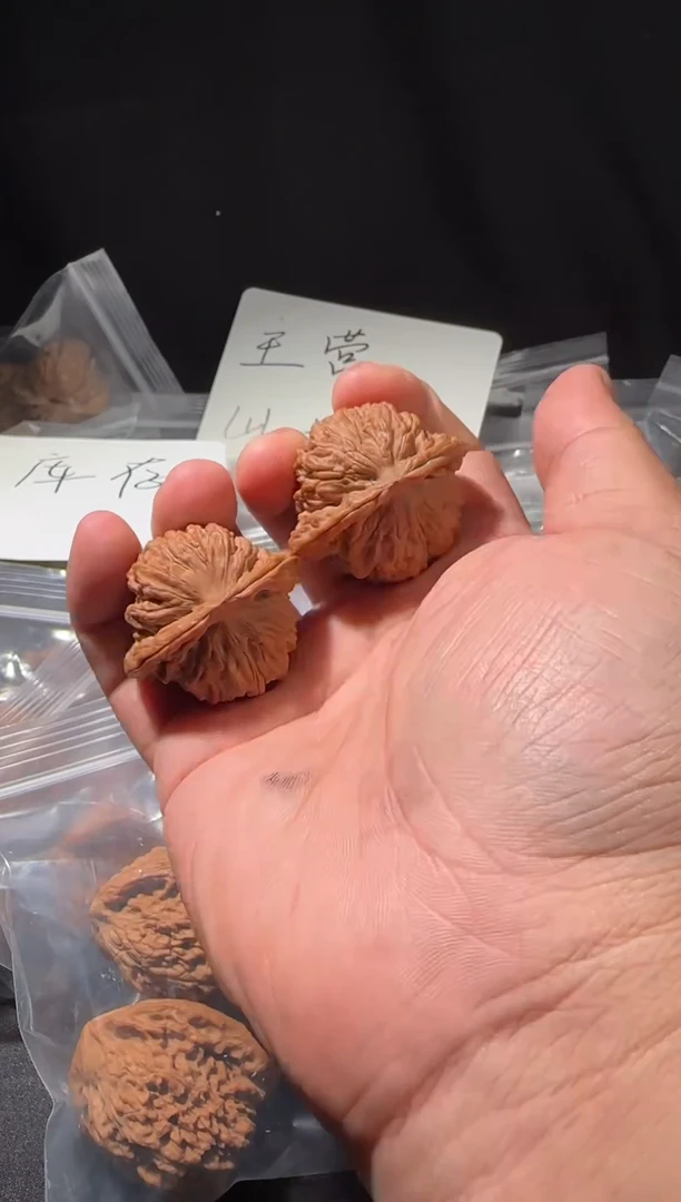 把件文玩核桃四座楼