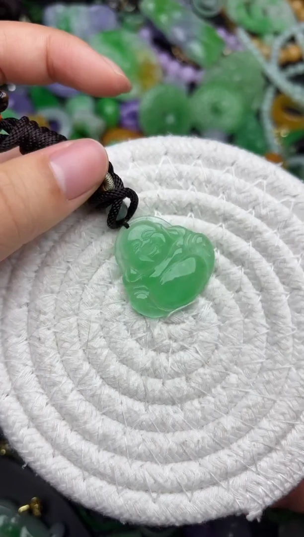 颈饰未镶嵌翡翠缅甸翡翠吊坠