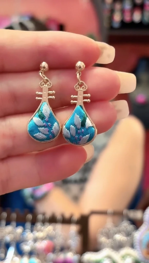 织绣云织谣民族风精美饰品  308