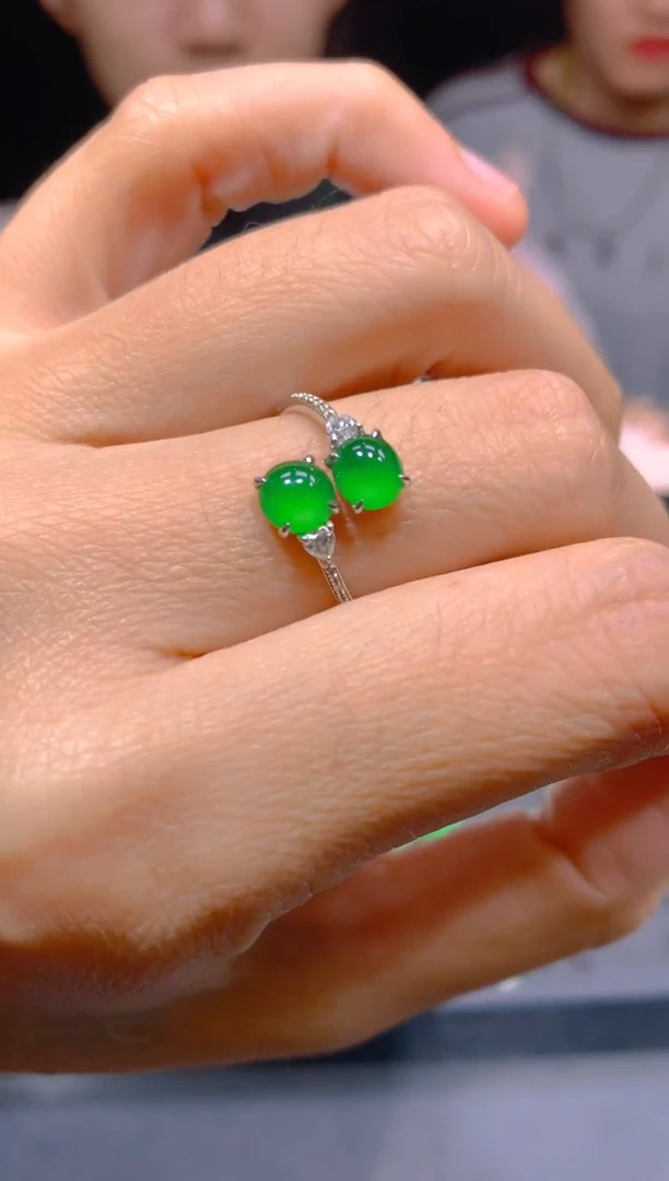 18K金镶嵌定制翡翠188多样性发货（发其一）