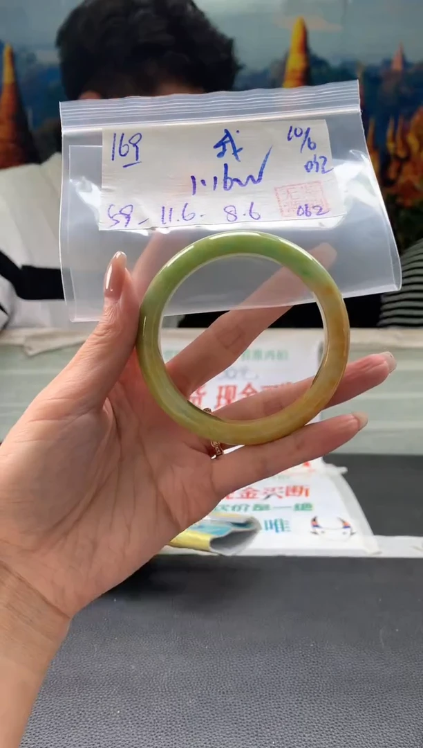 翡翠手镯未镶嵌翡翠手镯 下单联系小耳机#169