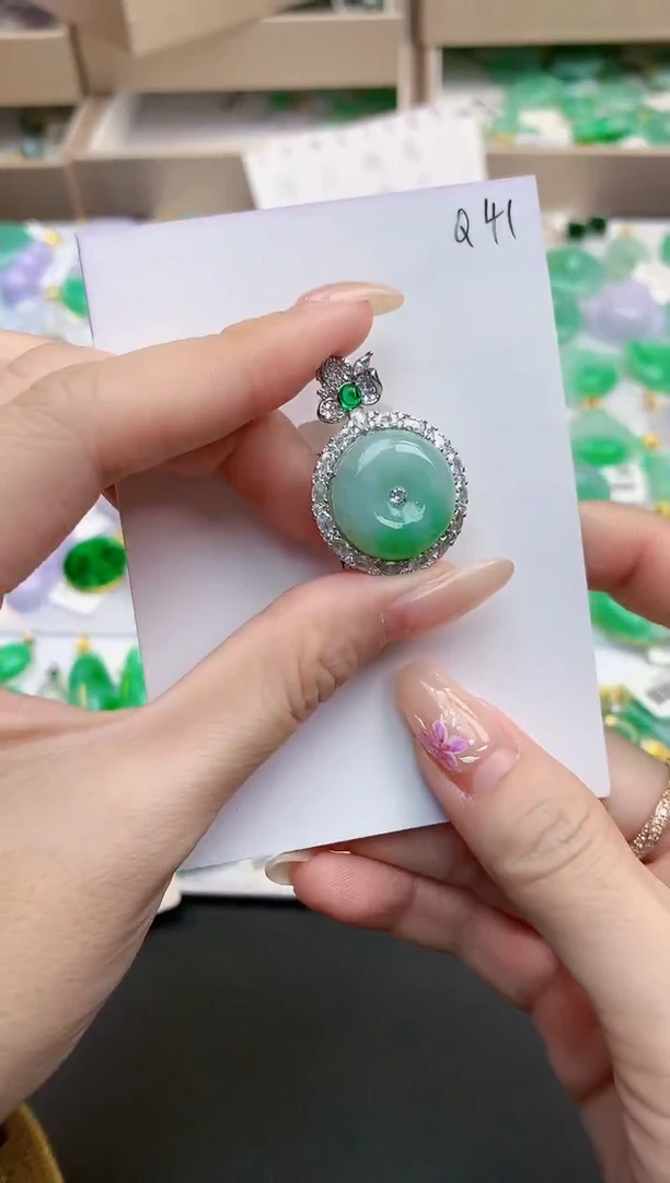 颈饰未镶嵌翡翠天然缅甸A货翡翠